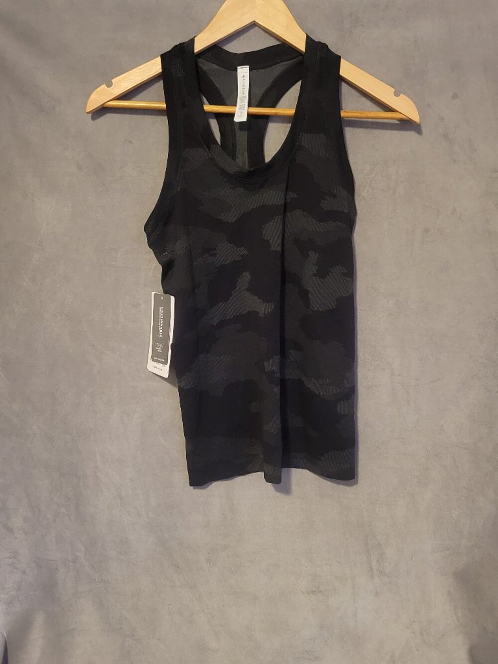 Athleta Momentum Camo Racerback Tank Scoop Neck Breathable Black Gray XS NWT